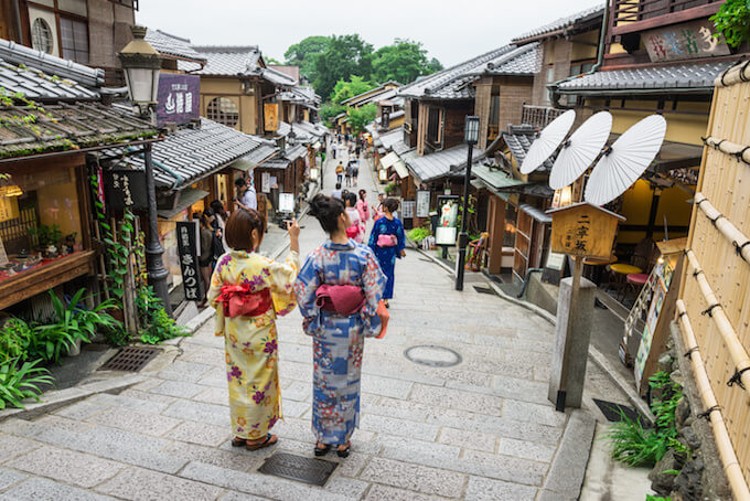 着物の女性